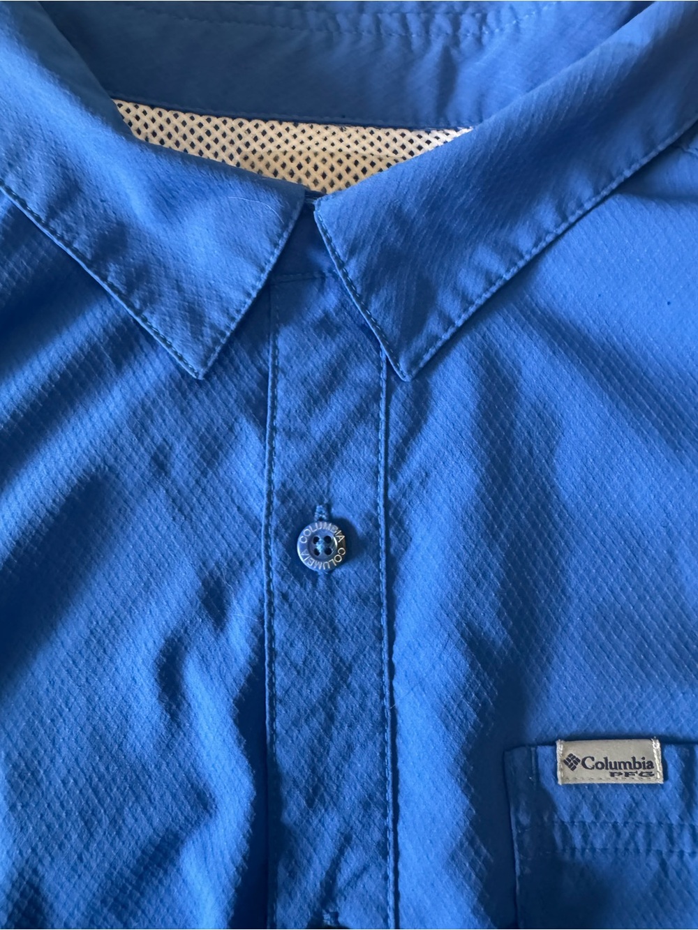 Columbia Men’s Bright Blue Short-Sleeve Button-Down Shirt - Picture 9 of 11